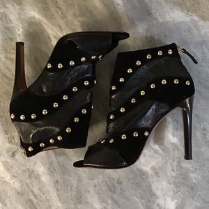 Nine West Ezzy Gold Studded Bootie